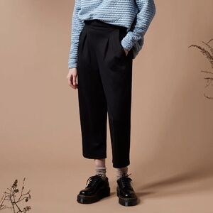 Aritizia Wilfred 3/4th Lenght Trouser Pants size 00